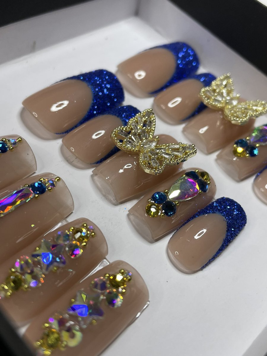 prettynailtech's tweet image. Graduation glam for one my babies! 💙⭐️

Tips: @apresnail sculpted medium square