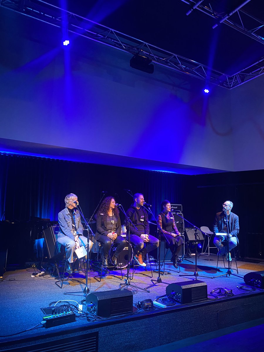 Collarts tweet media