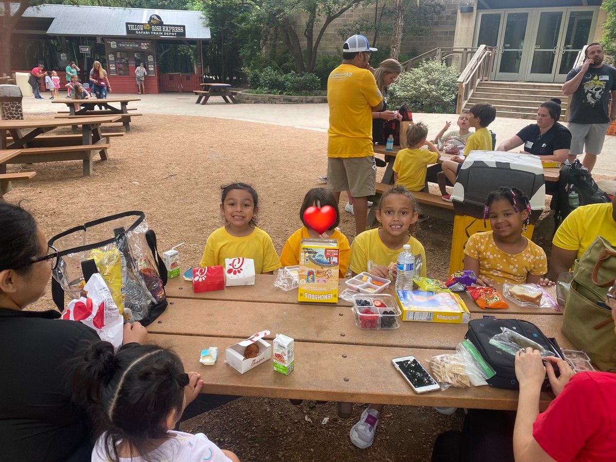 MsMiller_CAN's tweet photo. We had the best time at our field trip today!! Thank you to all the chaperones that came and helped us have the BEST experience!❤️❤️ @canSTEM https://t.co/P1hhJA9zvR