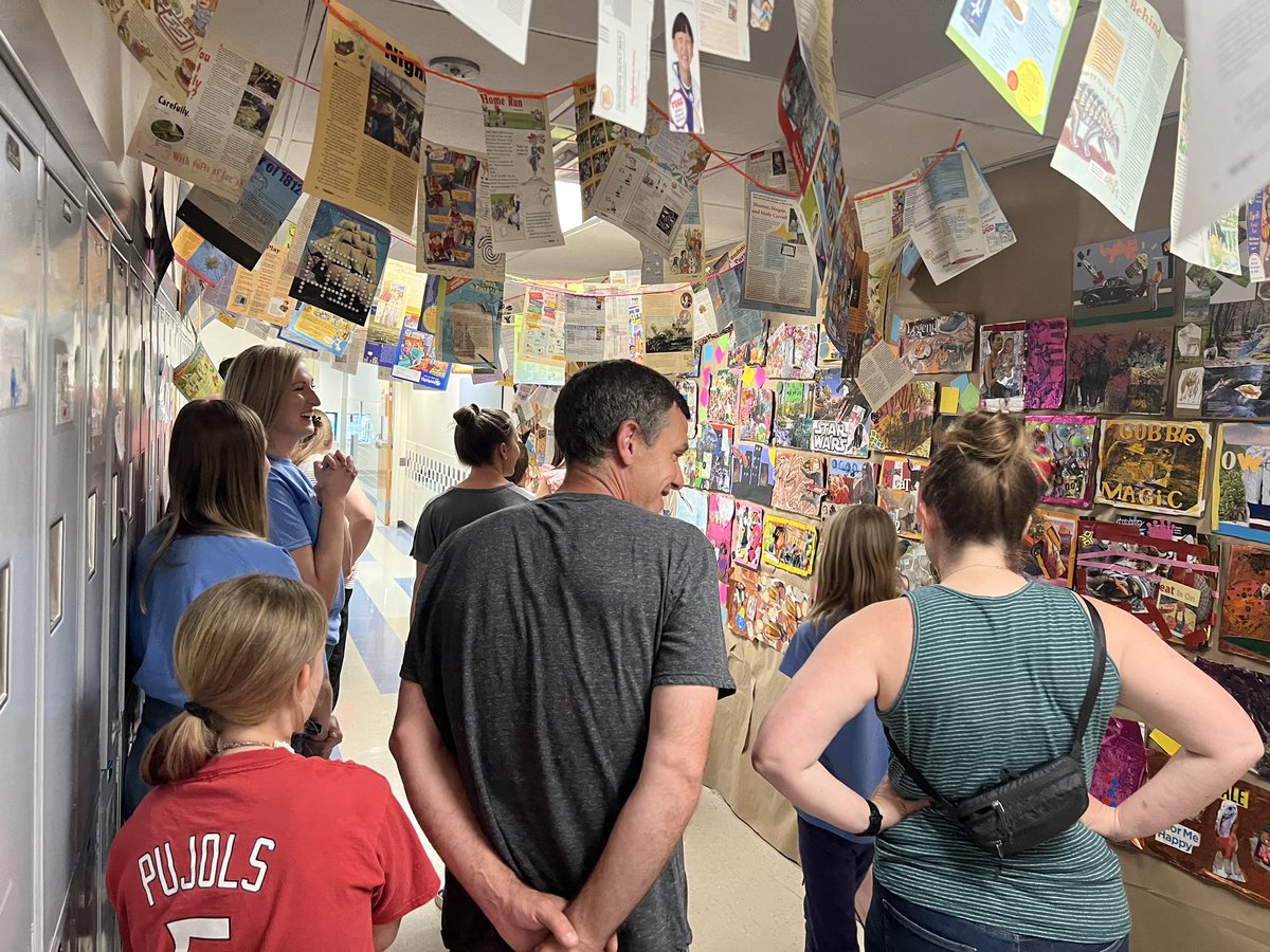 mrhelemschool's tweet photo. An exciting evening at MRHE! Last night we welcomed our community to our exhibit opening! They were amazed by our students stunning artwork, innovative projects, and captivating presentations! #LearningONdisplay #SCHOOLasAmuseum #GRACEandGRATITUDE https://t.co/Ia6fB6iSOf