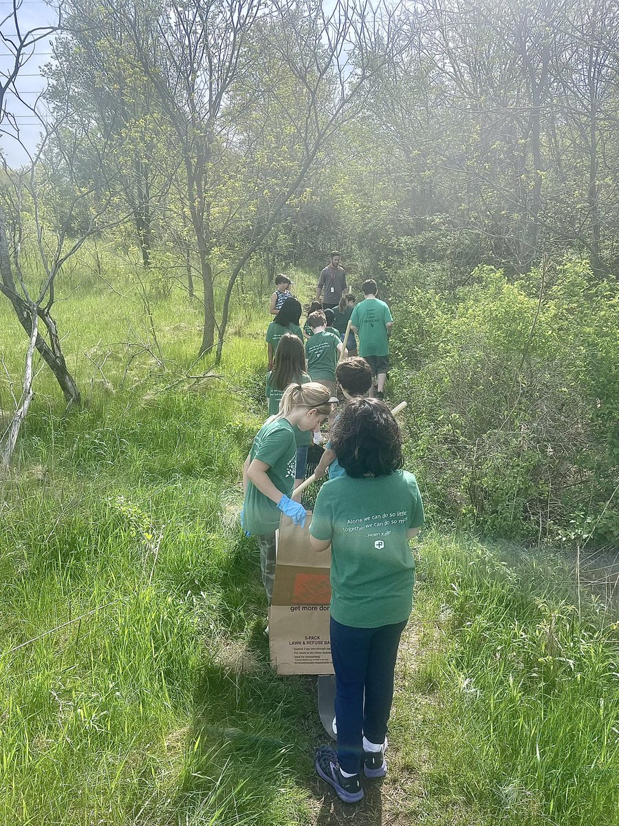 Shelby McCumber (@mccumberteach) on Twitter photo Had a great day of service today! 😎
#serviceproject
#LakeOrionCommunity
<a href="/OrionOaksElem/">Orion Oaks Elementary</a>
<a href="/LkOrionSchools/">Lake Orion Community Schools</a> Had a great day of service today! 😎
#serviceproject
#LakeOrionCommunity
<a href="/OrionOaksElem/">Orion Oaks Elementary</a>
<a href="/LkOrionSchools/">Lake Orion Community Schools</a>