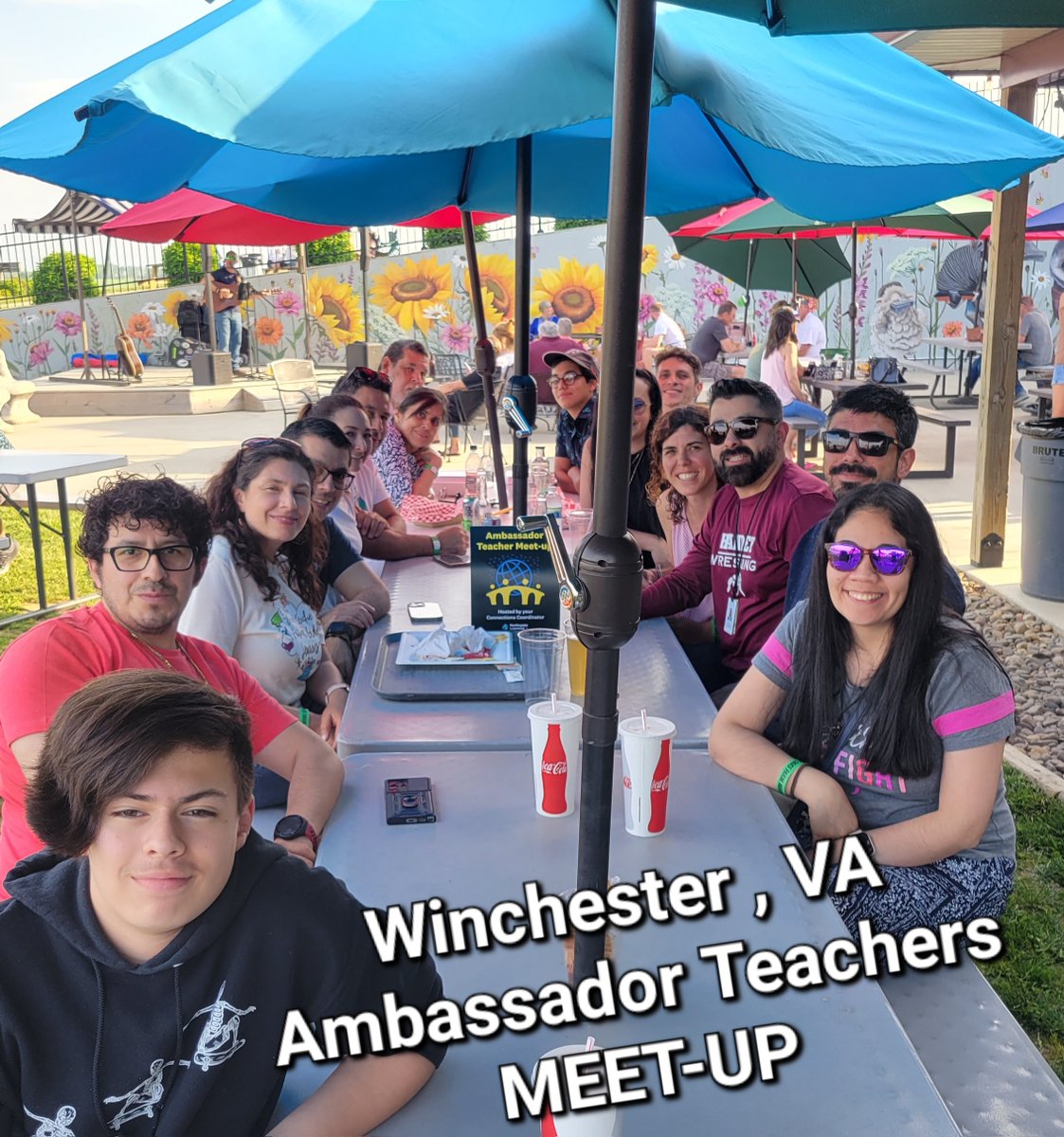 pattyacugna7's tweet photo. What a FUN Friday!!! Our 3rd meet-up was a time to sing, celebrate and share with wonderful people and friends; wonderful Ambassador Teachers changing the world! 🇵🇪🇨🇴🇻🇪 🇨🇱🇪🇸🇲🇽
Happy to serve as a Connections Coordinator this year!
@ParticipateLrng 
#UnitingOurWorld https://t.co/mg15bXRinP