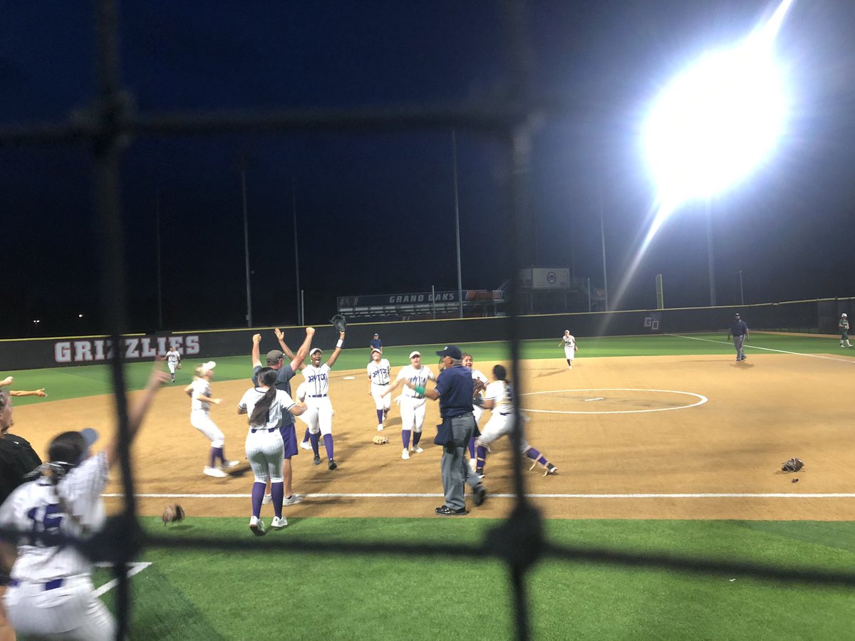 coachb_ware's tweet photo. So proud of our girls!! @Coachmoss6 and the @Dayton_Broncos1 softball team represented Dayton, Tx with a lot passion and resilience. On to #RoundFour #TheShoe https://t.co/iHXCNQk5KT