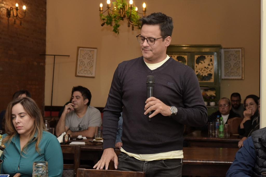 PollsGroup's tweet photo. 🍻🗣️ ¡Qué gran momento debatimos en @beerspolitics con todos ustedes!

🙌🏽 Escuchamos opiniones diversas y nos enriquecimos con puntos de vista innovadores. https://t.co/rBSI9okryu