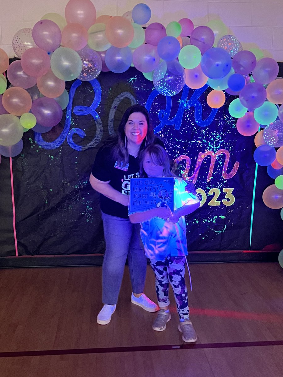 JuleeManley's tweet photo. Today we GLOWED at our @SpartaElem third annual Book Prom. Students pick their favorite book as their “date”, they share it with five people, and then get to the fun of snacks and dancing! #bookprom #librariesrock #welovebooks https://t.co/iQ9WovmYvR