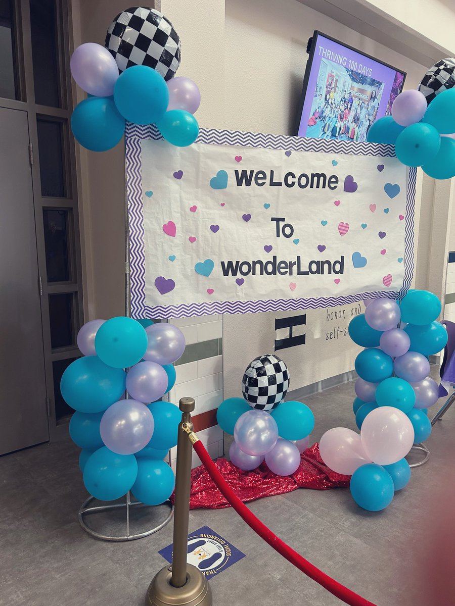 MonicaChavez005's tweet photo. Thank you so much @PurpleHeart_ES for helping us build these long lasting memories. I was so happy to celebrate with my my 2nd grader and my freshman ❤️#teaforthree #heroeshaveheart https://t.co/V8V3OajZZr