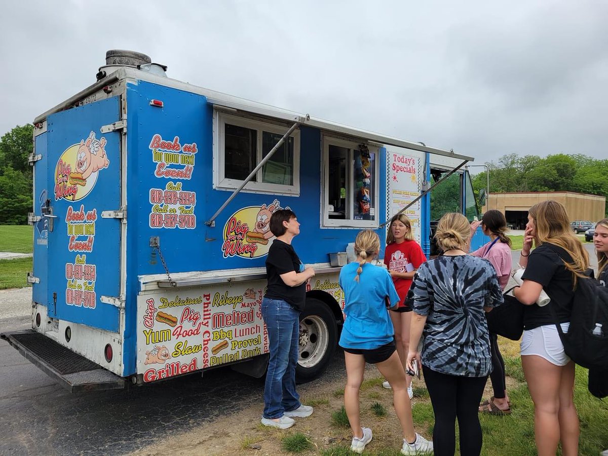THS_BFutures's tweet photo. Another successful Farewell Friday Carnival! We were so thankful the weather cooperates! Happy last Friday to the class of 2023! #triadtogether https://t.co/80ODkQmm4Z