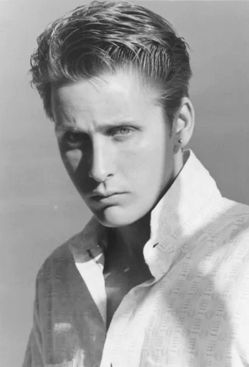 05.12
Emilio Estevez
(          )
happy birthday               