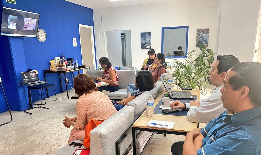 Gracias por la invitación a la sesión mensual de <a href="/amedi_ac/">Amedi</a>, Capítulo Jalisco, para hablar de la situación del <a href="/INAImexico/">INAI</a> y de los derechos que tutela.
Interesante diálogo por la defensa de los derechos de libertad de expresión y de #privacidad.