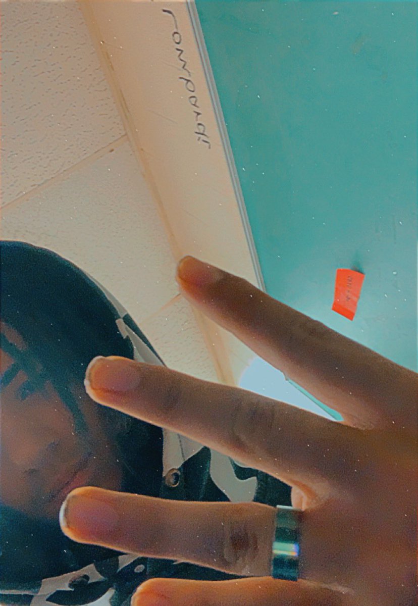 TydeMusic_'s tweet photo. i took a snap earlier today and idk i feel like i kinda look like X https://t.co/2e0ObewJIs