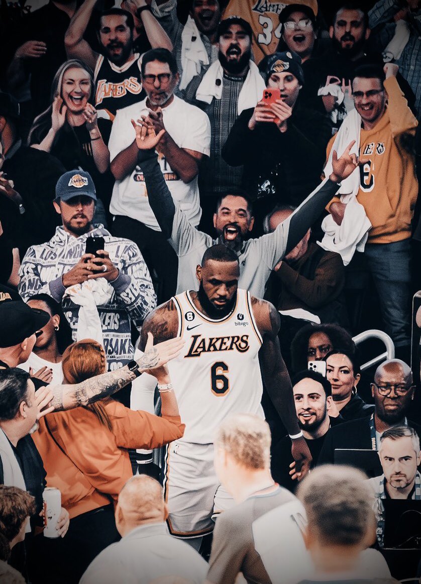 SoyCristianRey's tweet photo. LeBron James ha jugado más partidos de postemporada que 15 equipos de la NBA. El Rey. https://t.co/4Tvg5VIcb3