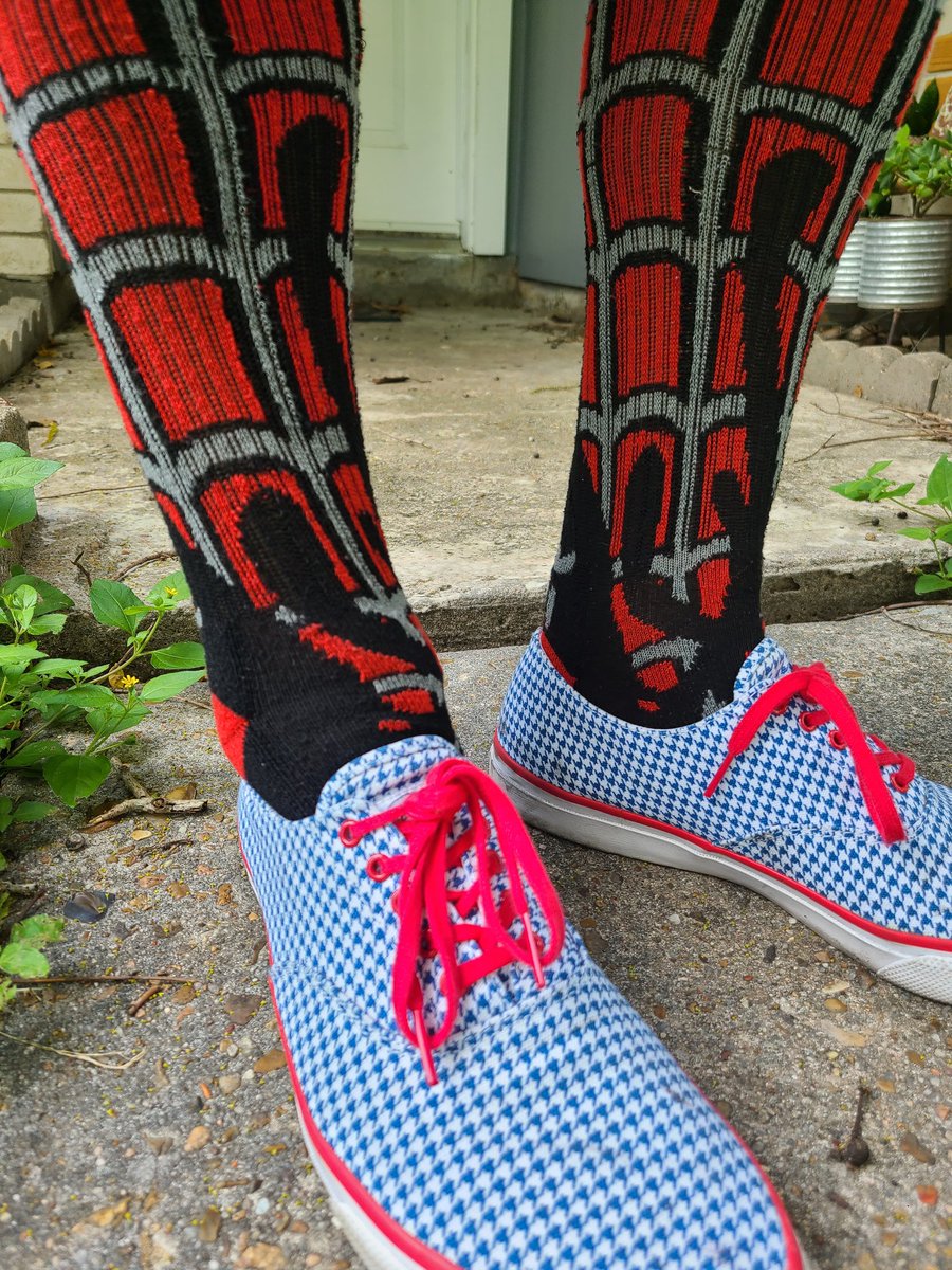 jonmartinezties's tweet photo. Spiderman / Venom Mashup socks &amp; Sperry Top Sider Cloud CVO shoes #spiderman #venom #spidermansocks #venomsocks #lootcrate #lootcratesocks #lootwear @lootcrate @lootwear #sharethewear #popculture #ootd #sotd #sock #noboringsocks #sperry #topsider #cloudcvo @sperry #sperryboatshoe https://t.co/ioswE3VVeB