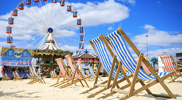 The Beach is back for another sunny summer at Brent Cross☀️! Get ready to enjoy a fantastic day out, suitable for all ages! It's London's largest urban beach surrounded by rides, games and delicious street vendors. Book and find out more here> bit.ly/3NdcSPt