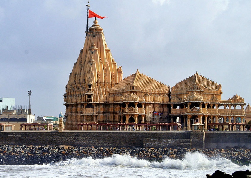 #Gujarat has many attractions in terms of religion #tourpackages. This place has some famous temples and was ruled by Lord Krishna. Every temple here has a unique shrine that describes its own story. You must book the best #Travelagencies see more at: bit.ly/42yQAQ2