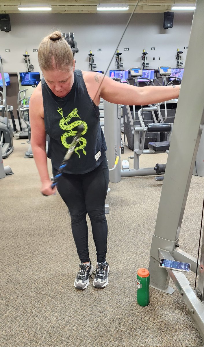 Lena (@workoutwife85) on Twitter photo 