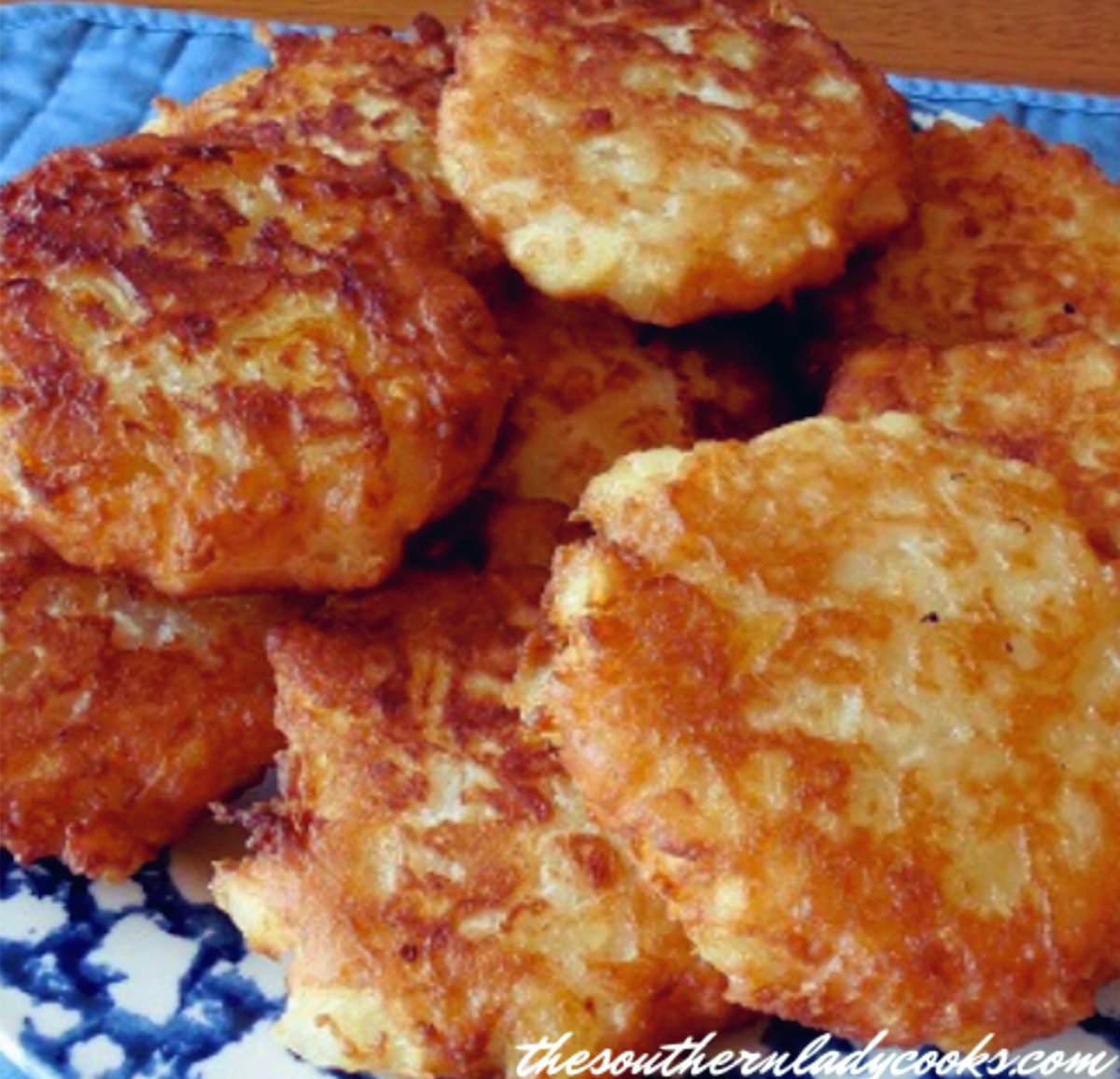 SouthLadyCooks's tweet image. Pineapple fritters are such a treat.  They are kind of a cross between a donut and a funnel cake with fruit.  If you like pineapple, you will love these fritters. #fritters #pineapple 

Recipe➡️ thesouthernladycooks.com/pineapple-frit…