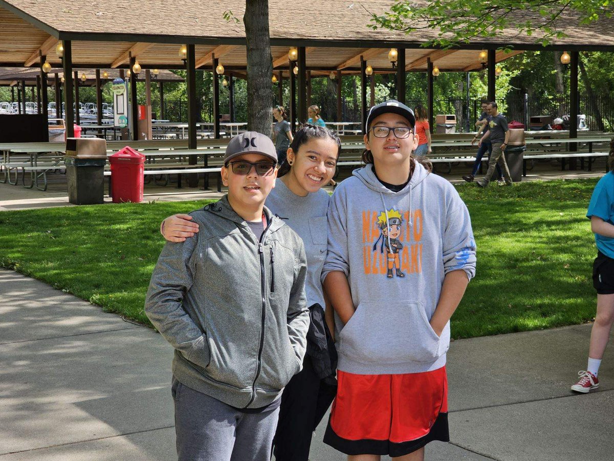 HunterJrHawks's tweet photo. Our MESA crew had a BLAST at Lagoon for #PhysicsDay - thank you @USUAggies hosting! We had kids who won 1st and 3rd place for distance in the mousetrap car competition!! Woot woot! https://t.co/swIIzZ9GpE