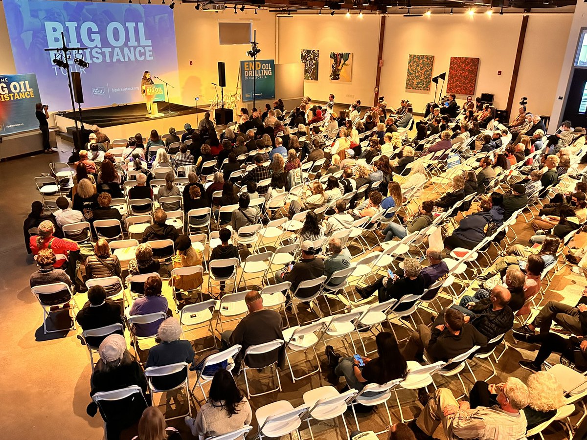 HUNDREDS showed up in Oakland for the #BigOilResistance Tour to demand an END to oil drilling in California! Lots of moving speeches so far and the energy in the crowd is contagious.