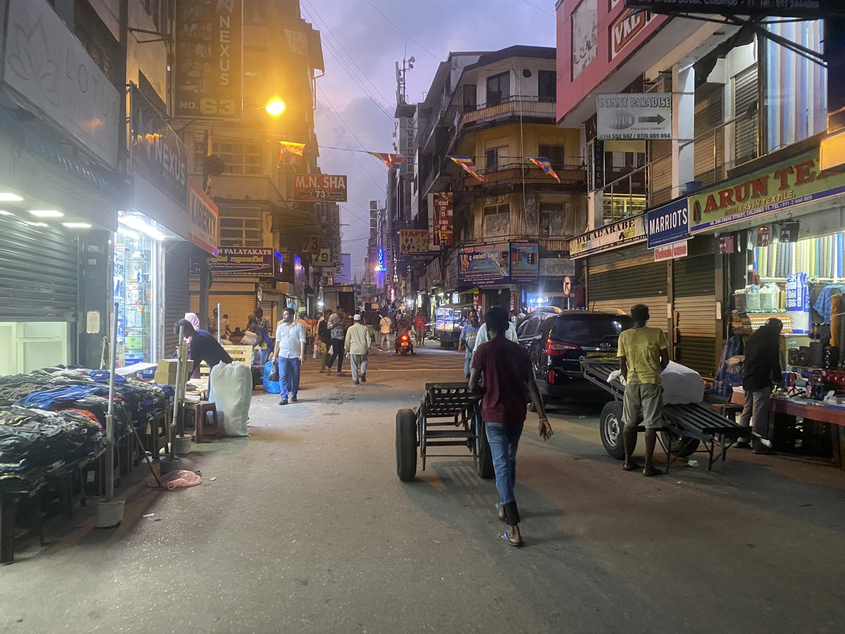 onceuponasaga's tweet photo. Wow Sri Lanka!! You’re doing it right! ❤️🇱🇰🫖

Yesterday I had a haircut which included a powerful head massage, I was educated on Sri Lankan tea by a serenading Sri Lankan, and a snake charmer put a Python around my neck 🐍

And that’s not even half of it!! 😂

#onceuponasaga #ModernViking #logistics #SriLanka #PearlOfTheOrient #Colombo