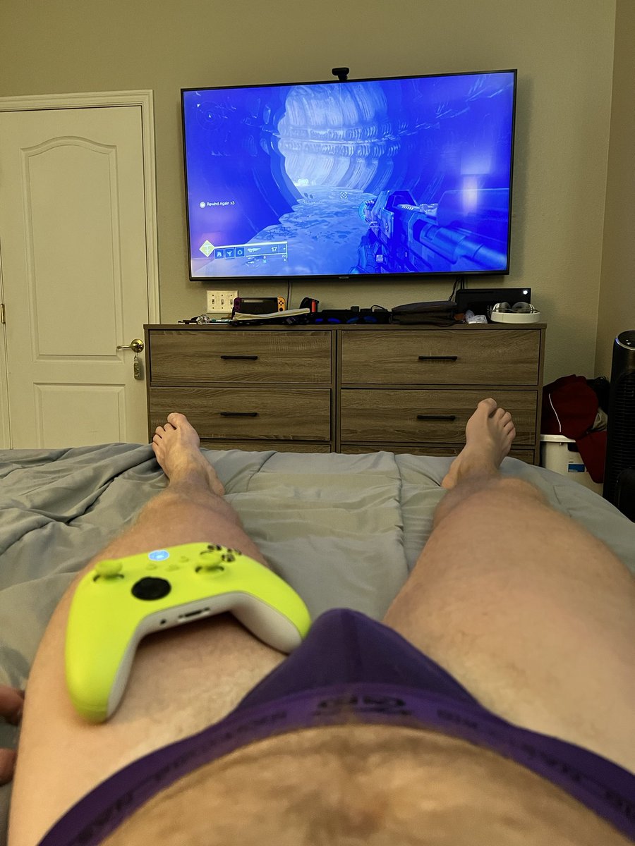 ginger_otter90's tweet photo. Missing my player 2! @BearAndOtter23 @nastypig https://t.co/2CITpv39r3