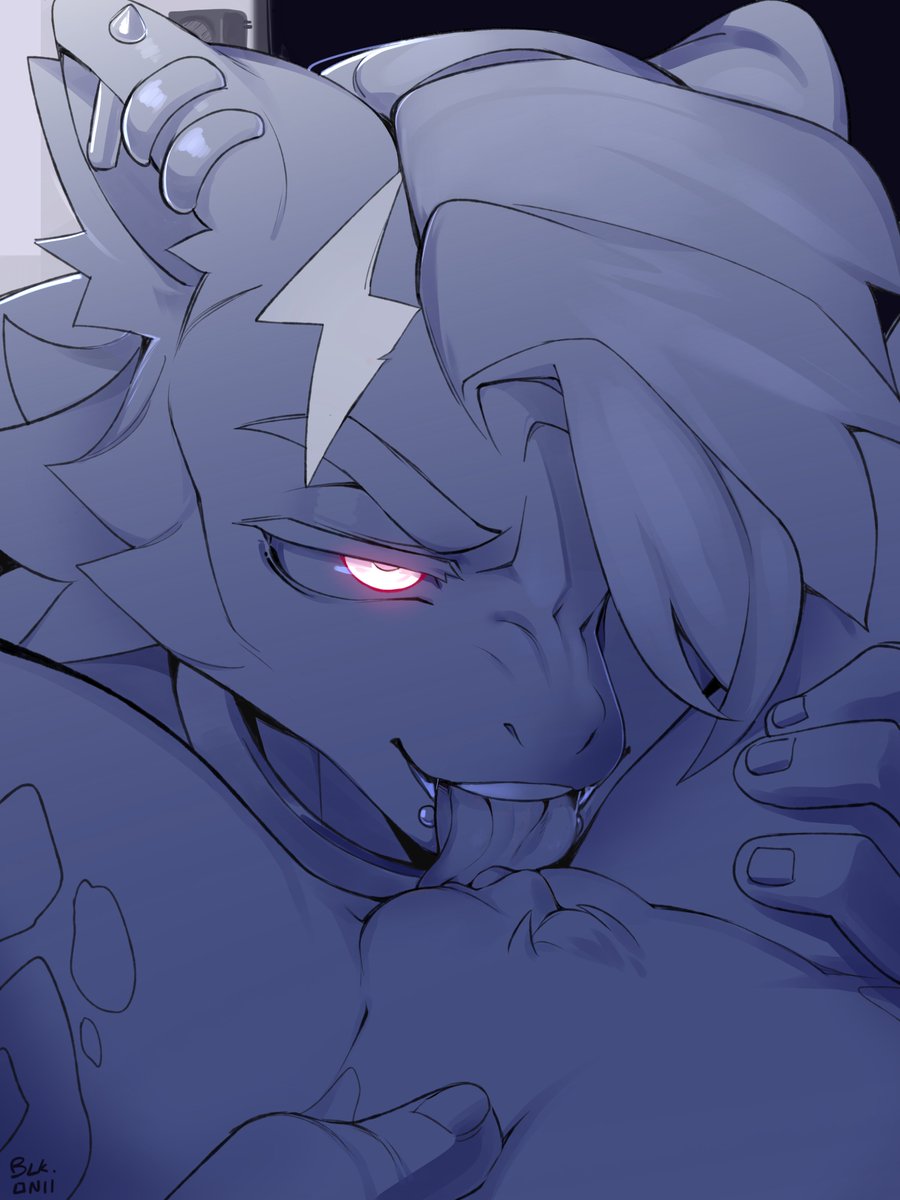 O N I K△ tweet media