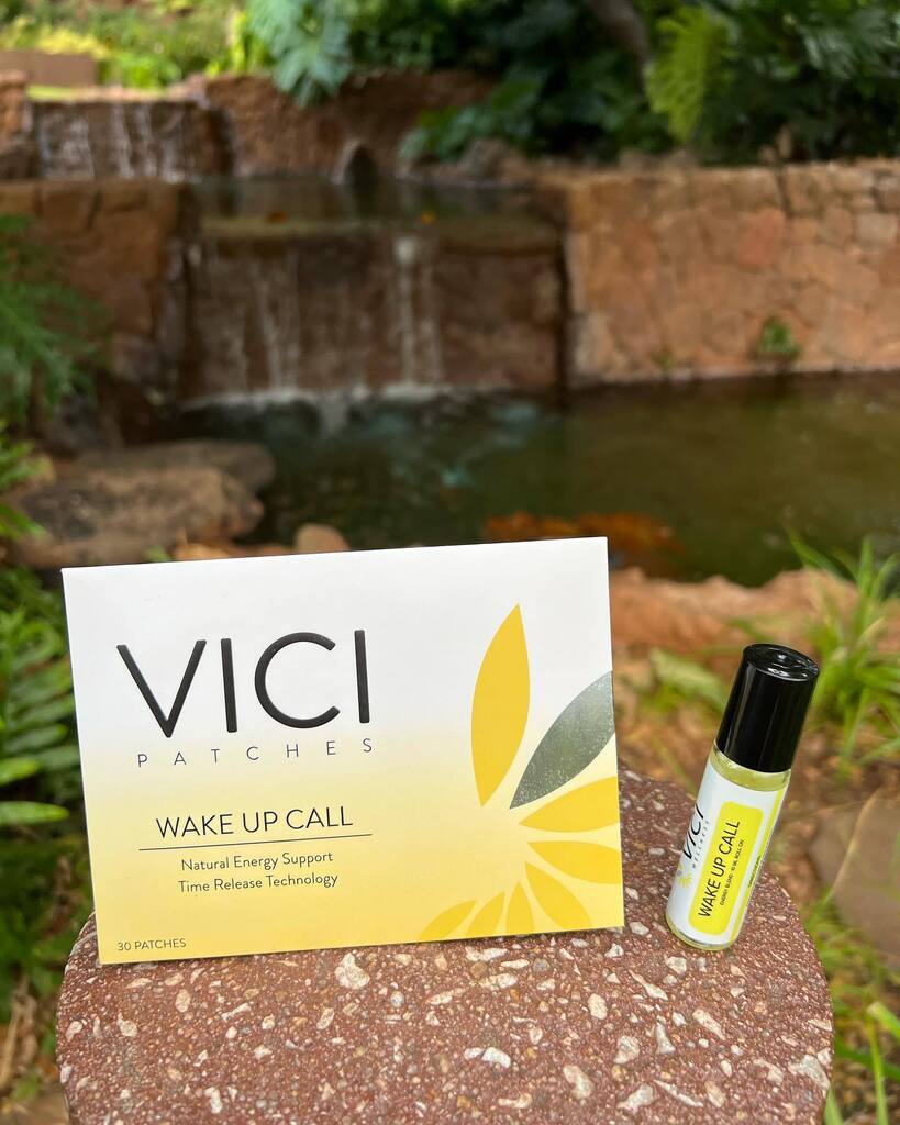 ViciWellness's tweet image. Start your morning with our Wake Up Call Patch and Roller.  Apply to get an extra boost of energy to help you conquer your day ✨ infused with all natural ingredients such as green tea, ginseng, and vitamin B’s. 

#viciwellness #allnaturalproducts #en… instagr.am/p/CsKm9BkxfPz/