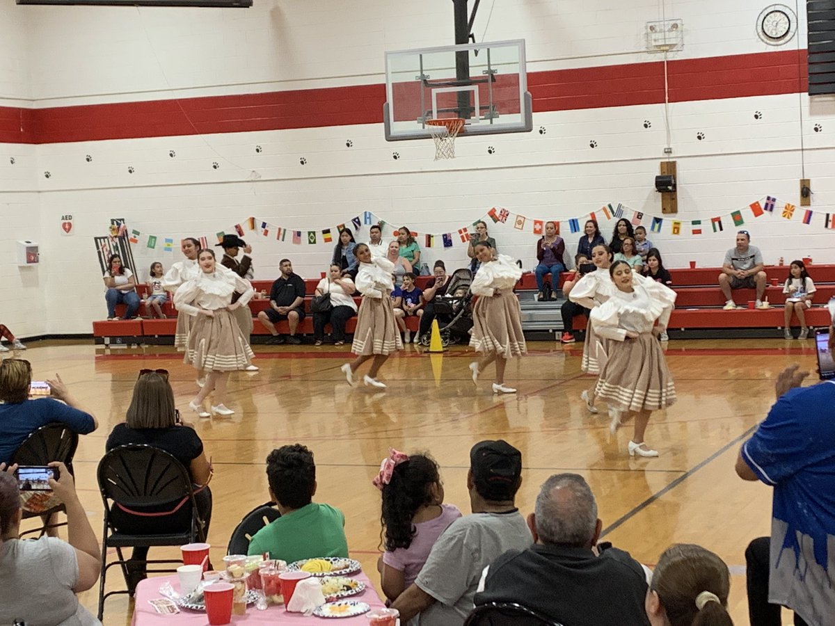 Mr. Johnson tweet media