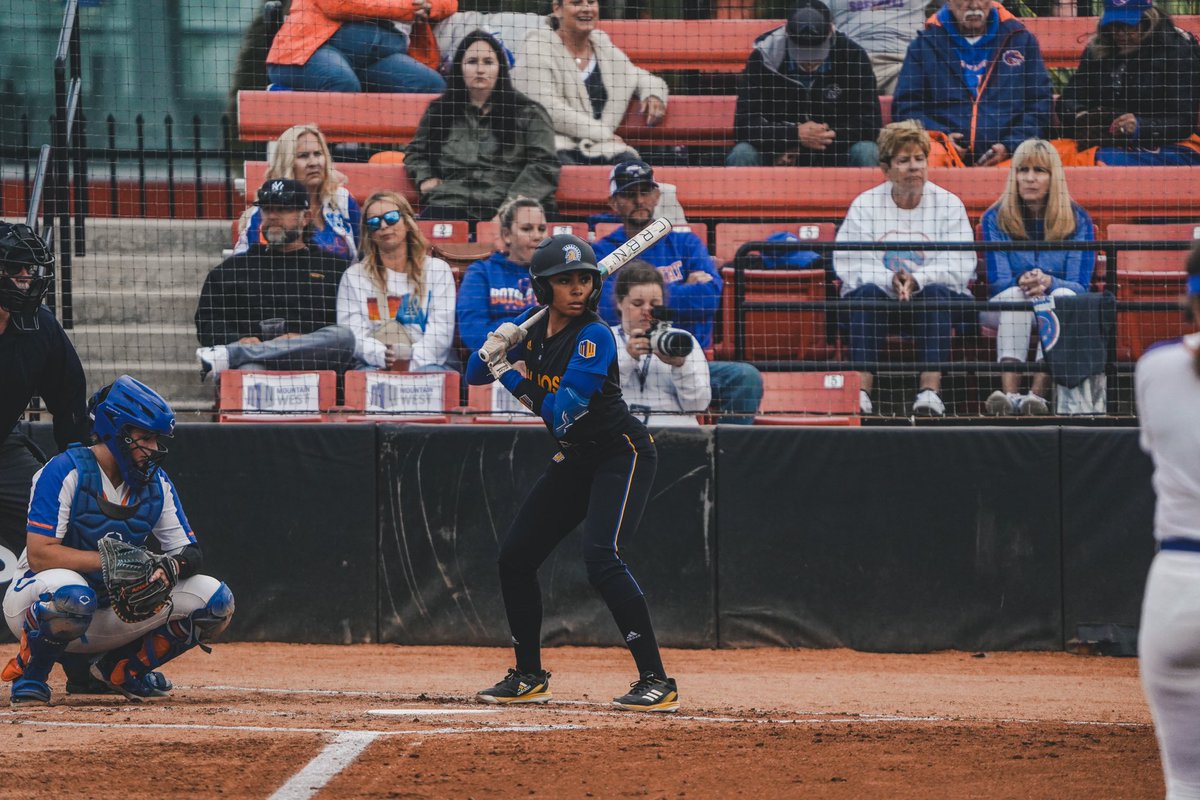 SanJoseStateSB's tweet photo. Pitch by pitch 🤞

#MWSB | #AllSpartans https://t.co/74p6erh7jx