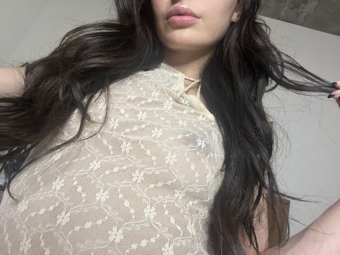 2 pic. I&rsquo;m online 🖤💋  https://t.co/3gTMn9B3es https://t.co/1PiiOuRuB2