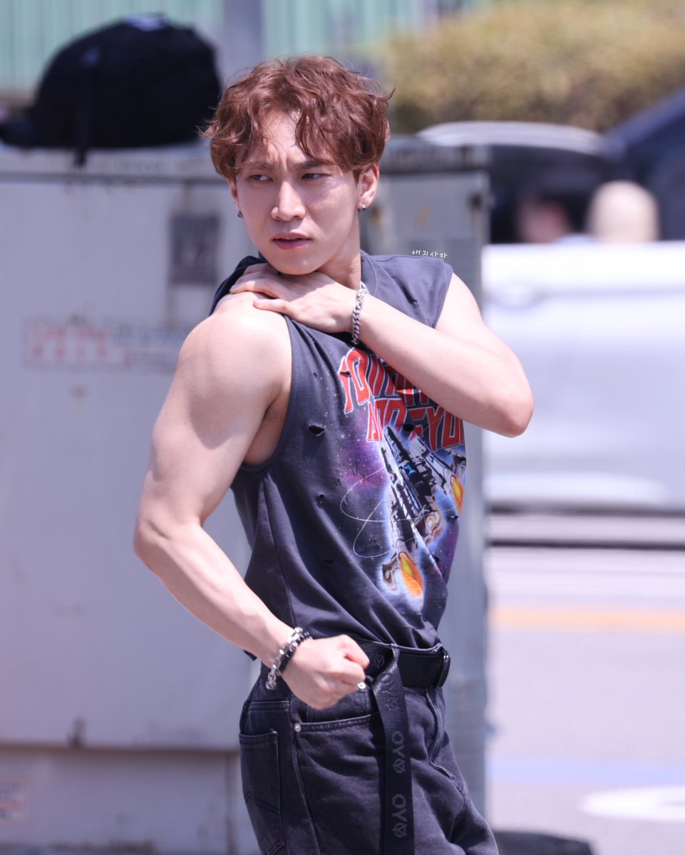 oH7l_Simba's tweet photo. 230513 음악중심 미니팬미팅

#비투비 #BTOB #WIND_AND_WISH
#나의바람 #행복하길_바람🍀
#서은광 #근육 #무슨니리야 https://t.co/0IdWitVC3Y