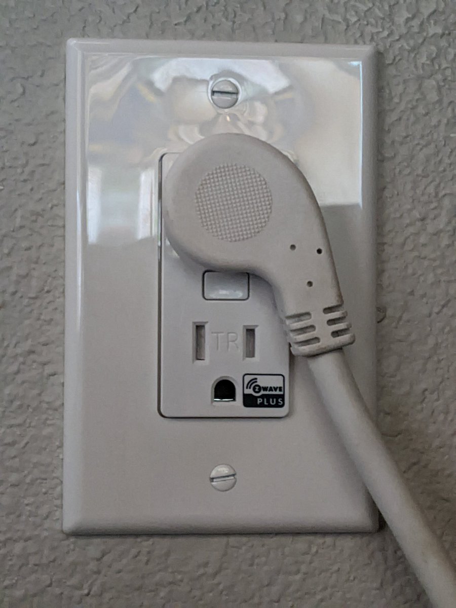 "Smart" devices suck. This particular @generalelectric <a href="/ZWave/">Z-Wave</a> $30 outlet failed after 3.5 years of gentle use. It will be replaced with a $3 "dumb" outlet, that would works 30+ years. Kids don't buy smart stuff. It is unreliable incompatible, and generally PITA
#SmartSucks