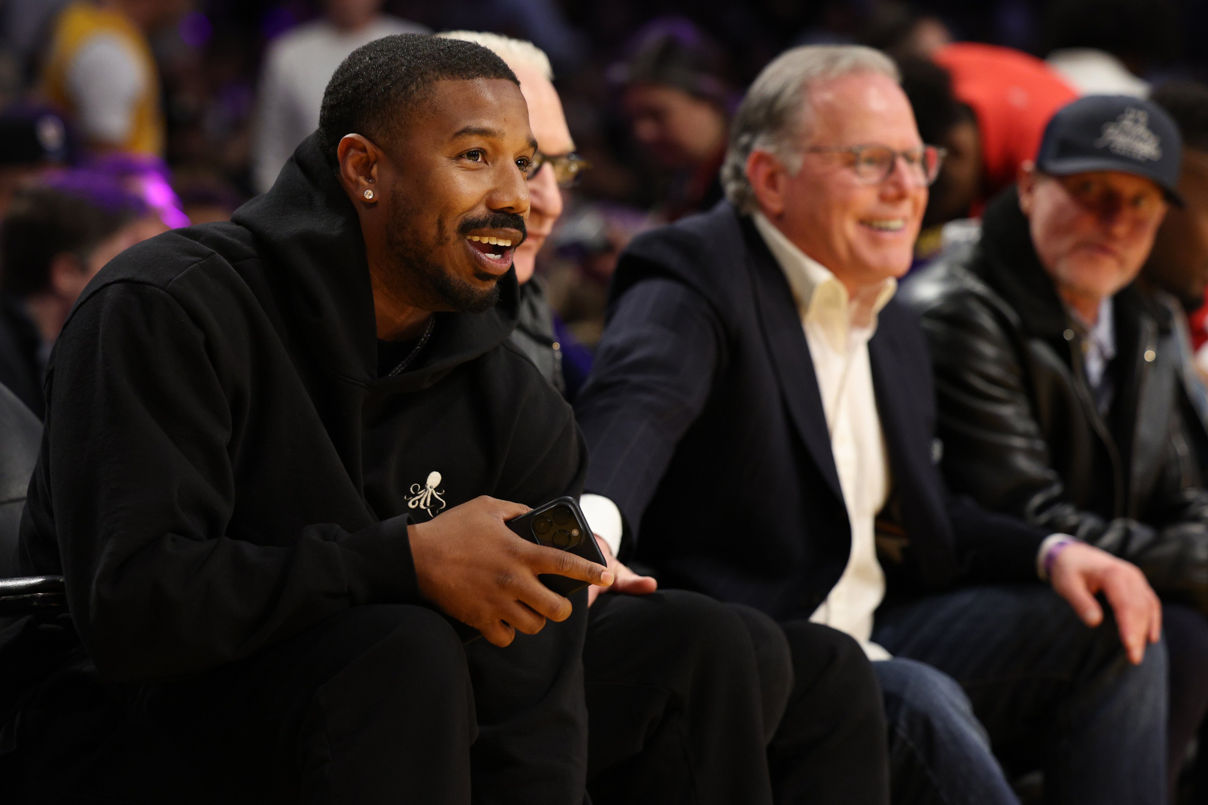 NBA Latam on X: Lewis Hamilton, Kendall Jenner, Michael B. Jordan y Kim  Kardashian 💜💛 ⭐️ Los #NBAPlayoffs en Hollywood ⭐️   / X