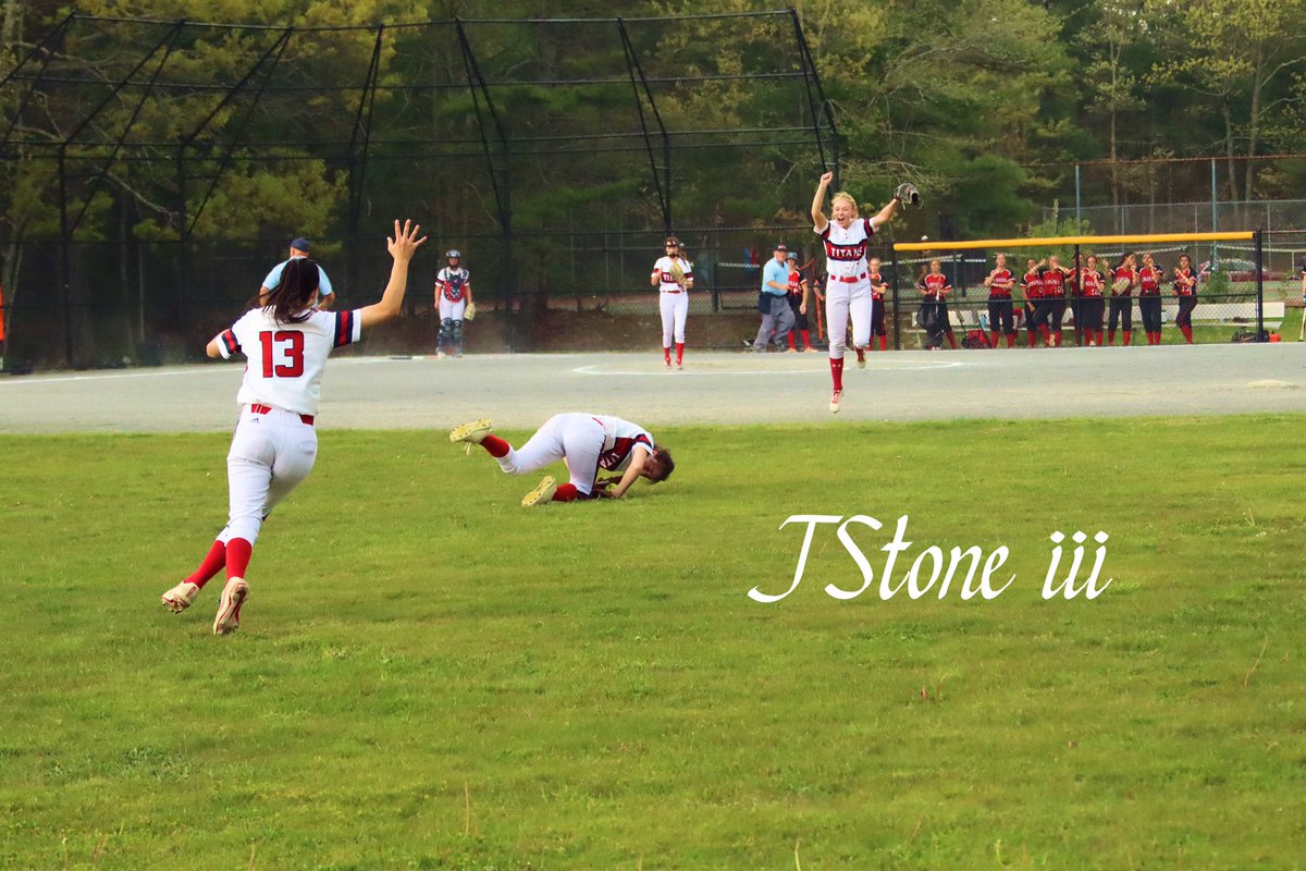 flicsbystone's tweet photo. Pembroke Softball 
@PHS_Titans @PHS_Titans 

https://t.co/LKajWSBNX6 https://t.co/XEnl7V6rh7
