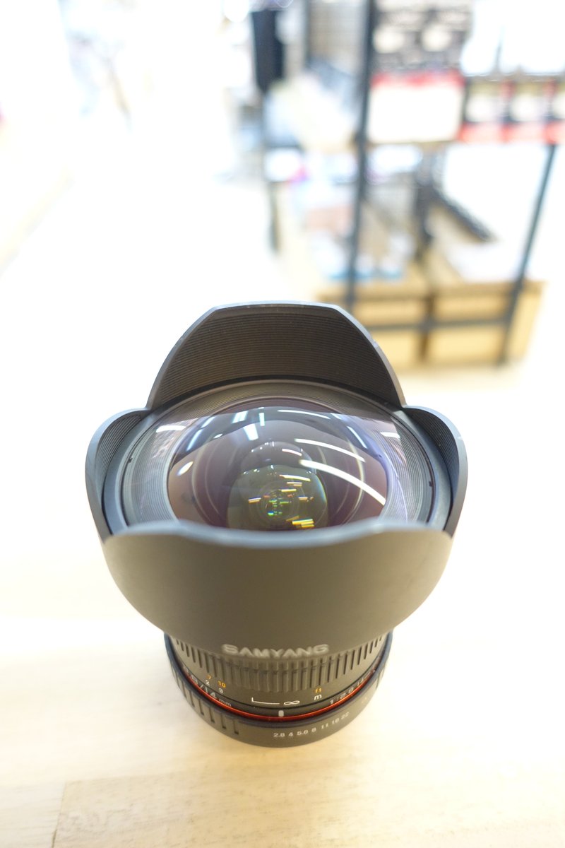 sanpoucamera's tweet image. (*'▽') 珍しい！

＃Aマウント用　
＃SAMYANG　
＃14ｍｍ