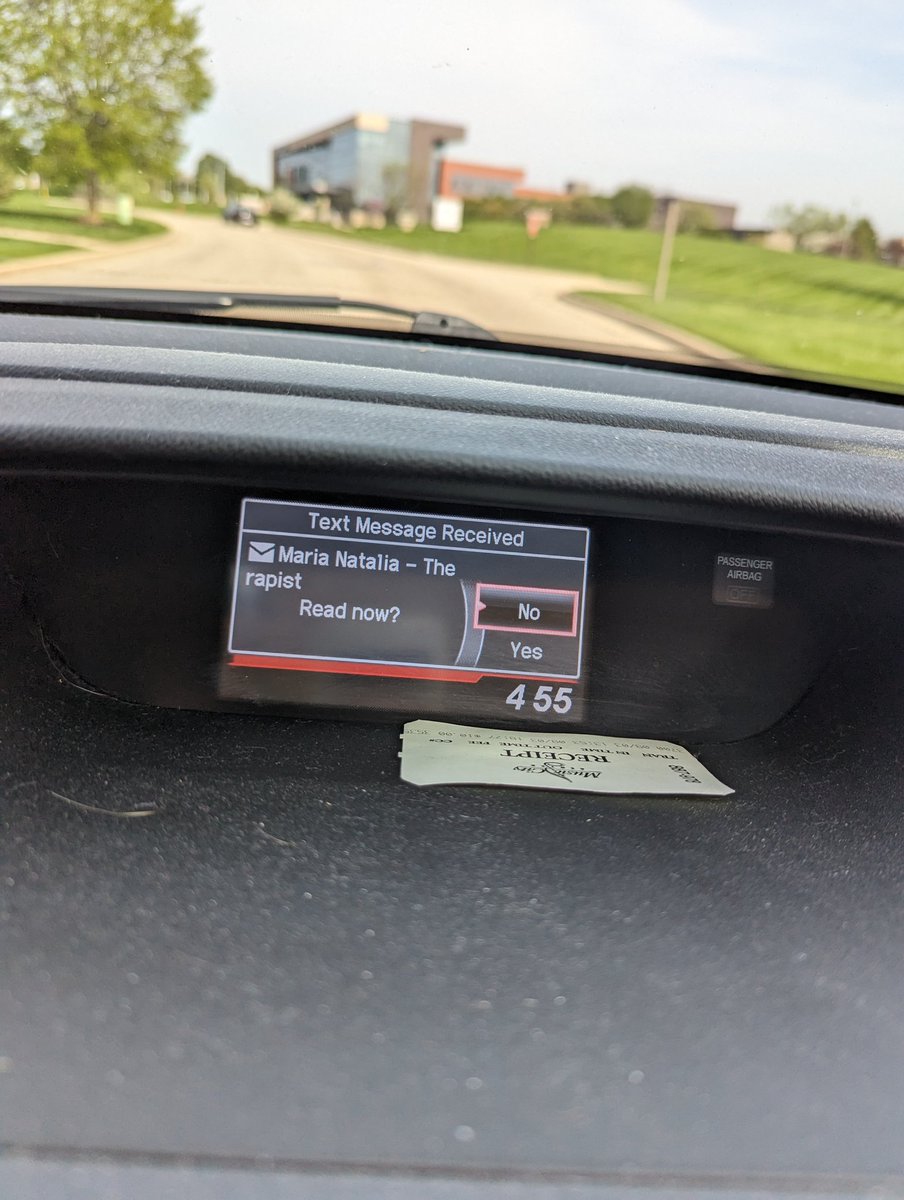 ericaprobz's tweet photo. Why does my car read "therapist" as "the rapist" #Hondalink @Honda https://t.co/jXtlAZnGti