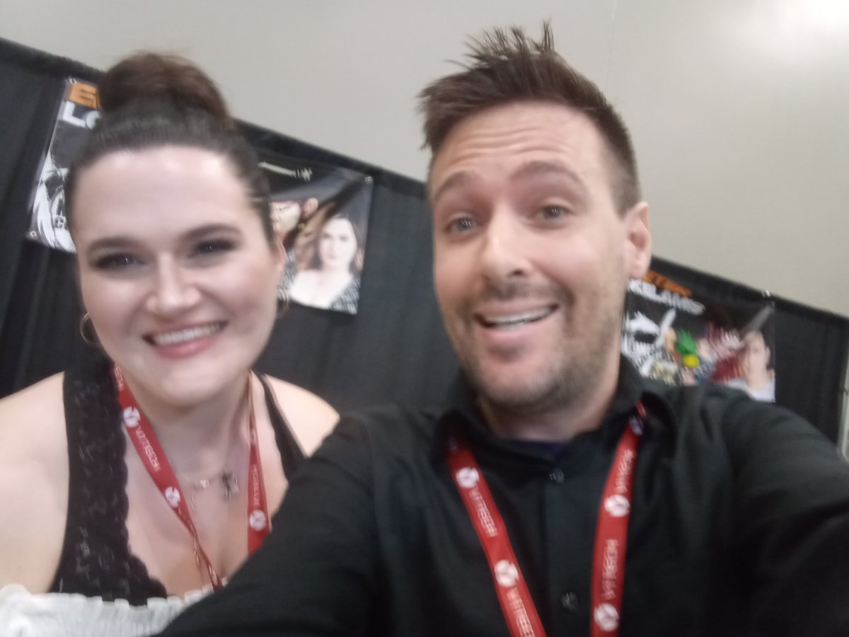 Had a blast meeting <a href="/ElsieLovelock/">✨Elsie Lovelock✨</a> today at Kameha-Con!