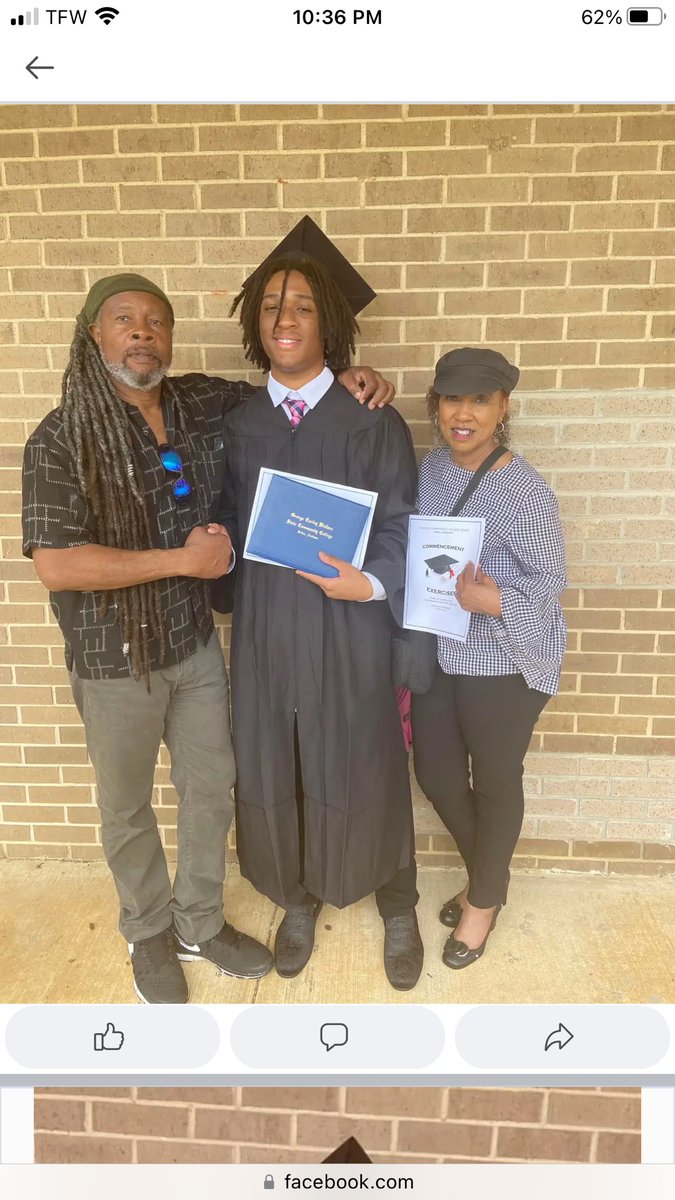 BamaMade55's tweet photo. Today I was blessed with the opportunity to receive my Associates  Degree in science at 17❗️ I appreciate everyone who has helped me along my journey and I am ready for my next chapter in life. Thankyou Wallace Community Selma❤️🤍💙 #AGTG https://t.co/qoQpJsJvpQ