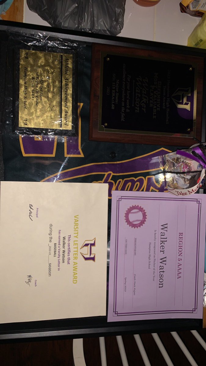 WalkerWatson5's tweet photo. I was awarded region pitcher of the year today and was also awarded 2nd team all region 3rd base! @KlutchLlc @CoreyMingin @UWGBaseball @JeffreySmith03 @HamptonHighAD1 https://t.co/YYihMCC0Al