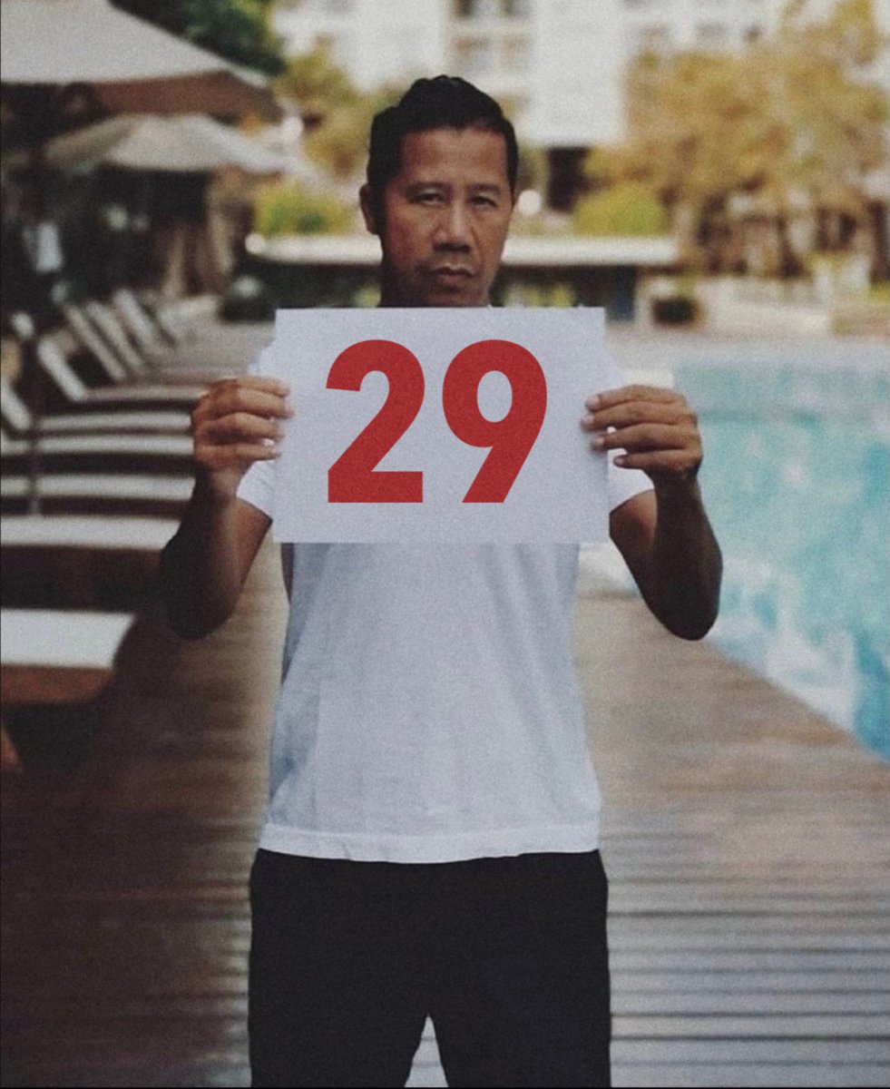 X✍️ เลือกตั้งครั้งที่แล้วกูเลือกอนาคตใหม่ เพราะความความ ‘ชอบ’ 
         แต่ครั้งนี้กูจะเลือกเพื่อไทย เพราะอยากเห็นฝั่งประชาธิปไตย ‘ชนะ’