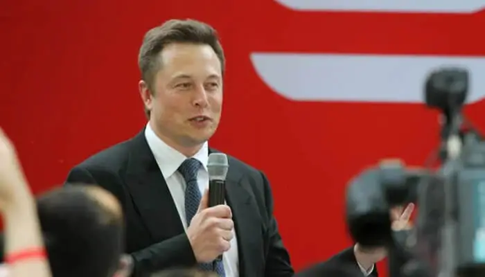 venkatakeerthi8's tweet photo. Twitter’s New CEO Has Been Found, According To Elon Musk
#ElonMusk #CEO #Twitter #Twitterpolicy #TwitterCEO #shareholders #business #socialmedia #Influencer #ChiefTwit #advertisers #Tesla #SpaceX #news @TycoonStoryCo @tycoonstory2020
https://t.co/o93ejp8QY2 https://t.co/vjSePSELaD