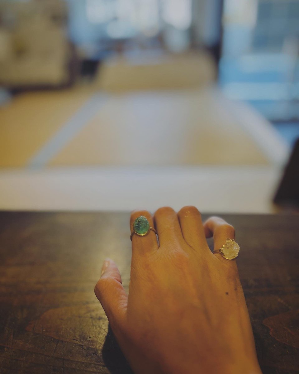 asu06573211's tweet photo. 自分だけの色に染まる
特別なお守りアクセサリー

ひとつひとつの石の大きさや輝き、色も違う。

鉱物好きにはたまらない！

#鉱物　#アクセサリー https://t.co/F3grenPbWm