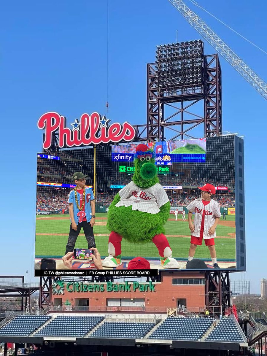 philsscoreboard's tweet photo. LIVE PHANATIC from the 117s. Must have been a Tuesday.
#RingTheBell #phillies 
#philliesscoreboard https://t.co/Gls0xfvQF6