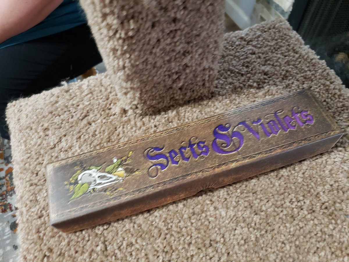 wristlock098's tweet photo. You know, I kinda get the hype around Blood on the Clocktower. We're losing a couple from the 417Gamers group, but I had a great time playing at their last shindig. 

@417gamers 

#417Gamers #BoardGames #WeekendGaming #BloodOnTheClocktower https://t.co/qPVqnf6xLB