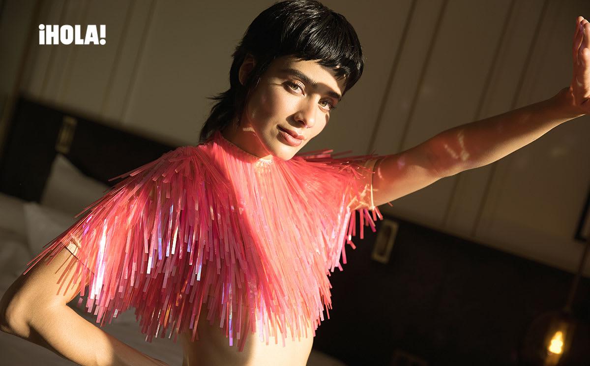 Detalle a detalle, los looks que Esmeralda Pimentel usó en nuestra portada digital mx.hola.com/moda/galeria/2…