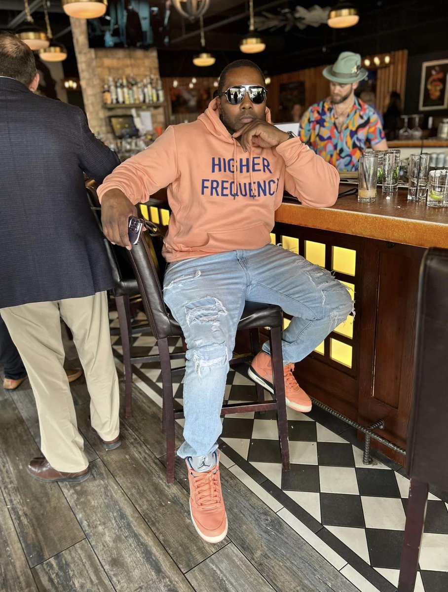 blakeobama's tweet image. Flyehi klub #HigherFrequency hoodie FlyehiKlub.clothing 🛩️🛩️🛩️