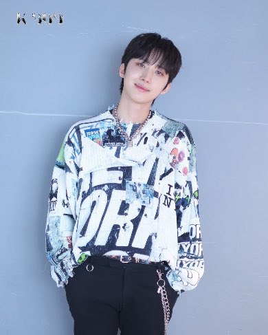 leehoetaekbase's tweet photo. [ℹ️] K909 Instagram update

Hui’s appearance in JTBC’s K909 Ep 13 will be broadcasted at 4.40PM KST today! 🌼

❗️Let’s like, comment and share the post around
🔗: https://t.co/bMAkmjyGNr

#후이 #HUI #펜타곤 #PENTAGON https://t.co/gWdkJcfnaE