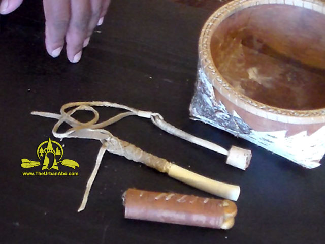 TheUrbanAbo's tweet photo. [FREE TUTORIAL] How to: Bone-work: Making Awls >>  #survival #survivor #primitiveTechnology #bushcraft #prepper #SHTF #survival #SHTF #prepper #boneTools #awl #ewing @TheUrbanAbo https://t.co/hF0qX5DXHe