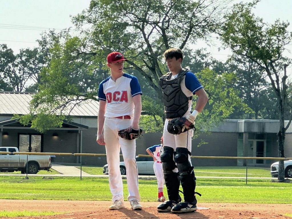 OzarkcatholicA's tweet photo. Several pictures from tonight’s state tournament win One of the best pitcher-catcher batteries in 1A along with 5 seniors that have been with us since the baseball team started 3 yrs ago. 3 trips to state and a 1st rd win!  Proud of this team and their commitment to win each day https://t.co/Tm726g1P3v