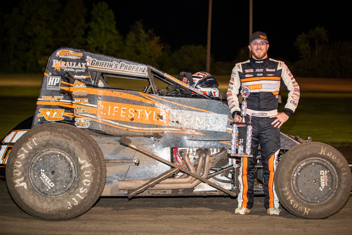IRIphotography's tweet photo. Kevin Thomas Jr. wins Friday night at Gas City Speedway! https://t.co/7ZAWxral2M