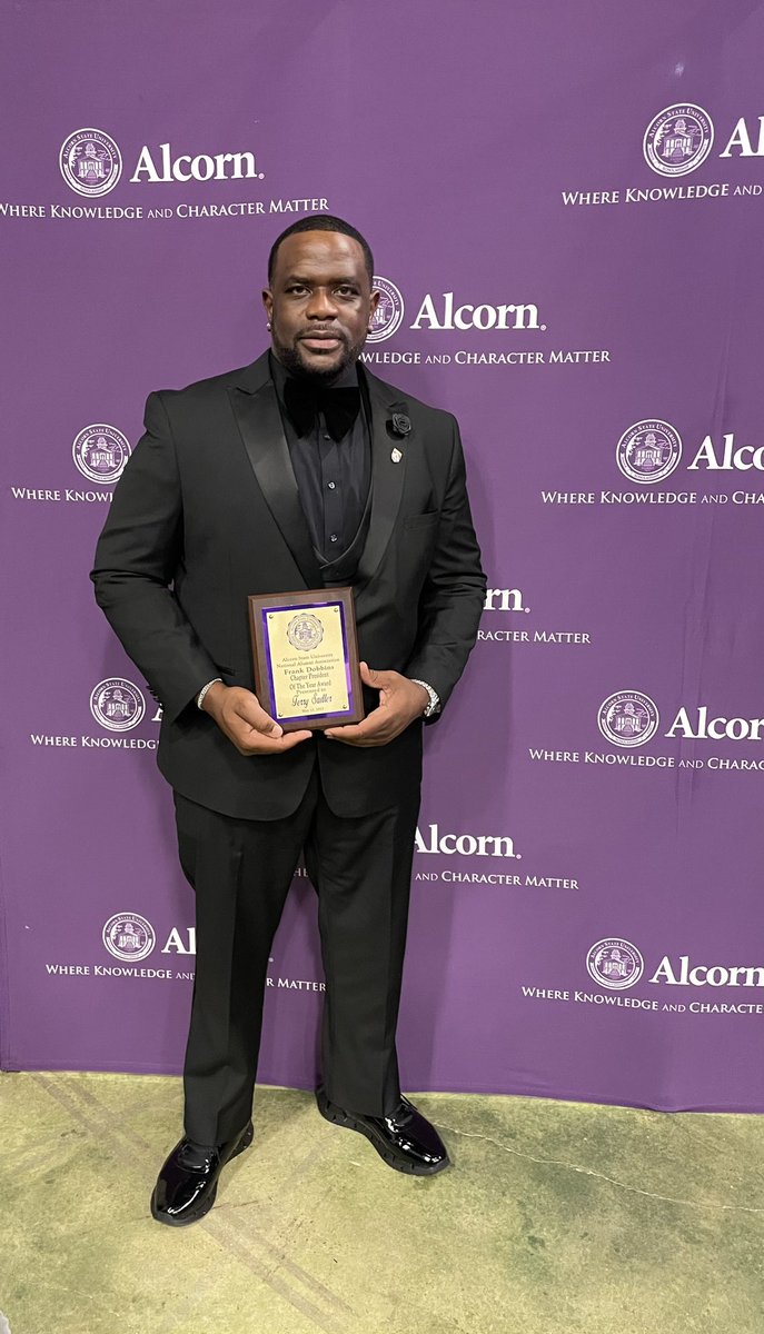 BraveAtl's tweet photo. My loyalty is to “o Alcorn dear”.  Thank you to the ASUNAA Nomination Committee and the dedicated members of the ATL Chapter for selecting me as Chapter President of the Year! 
#AlwaysAlcorn #ATLChapter #Alumnistatus #joinus https://t.co/7h3XCzqtq0